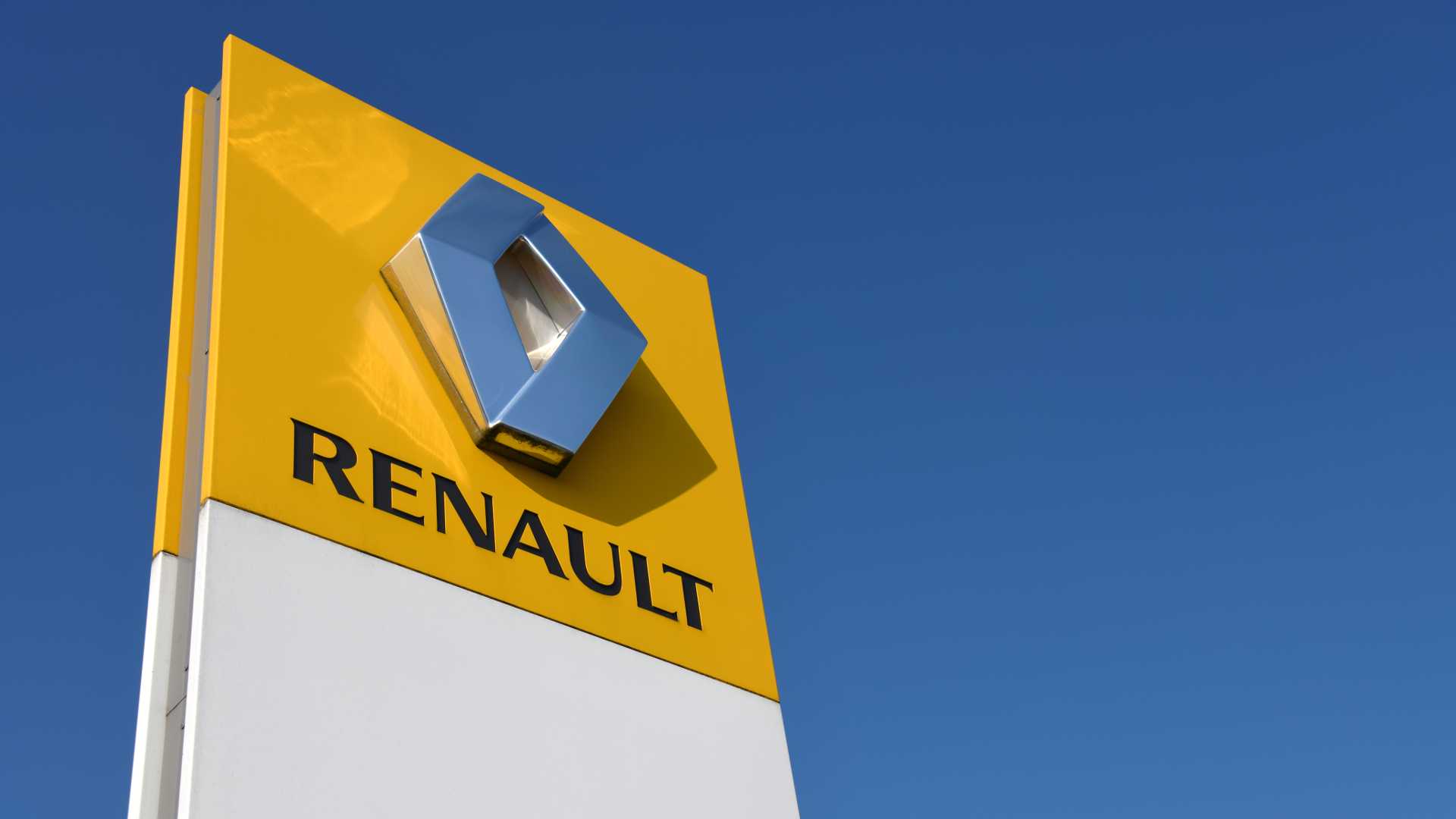 Renault sendikalarla anlaştı! 1700 kişiyi işten çıkaracak