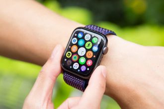 Apple Watch üretimi ertelendi