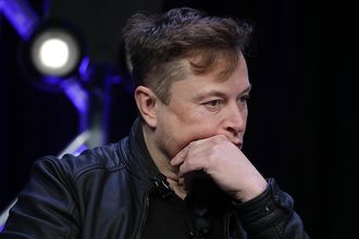 Musk yine Tesla hissesi sattı