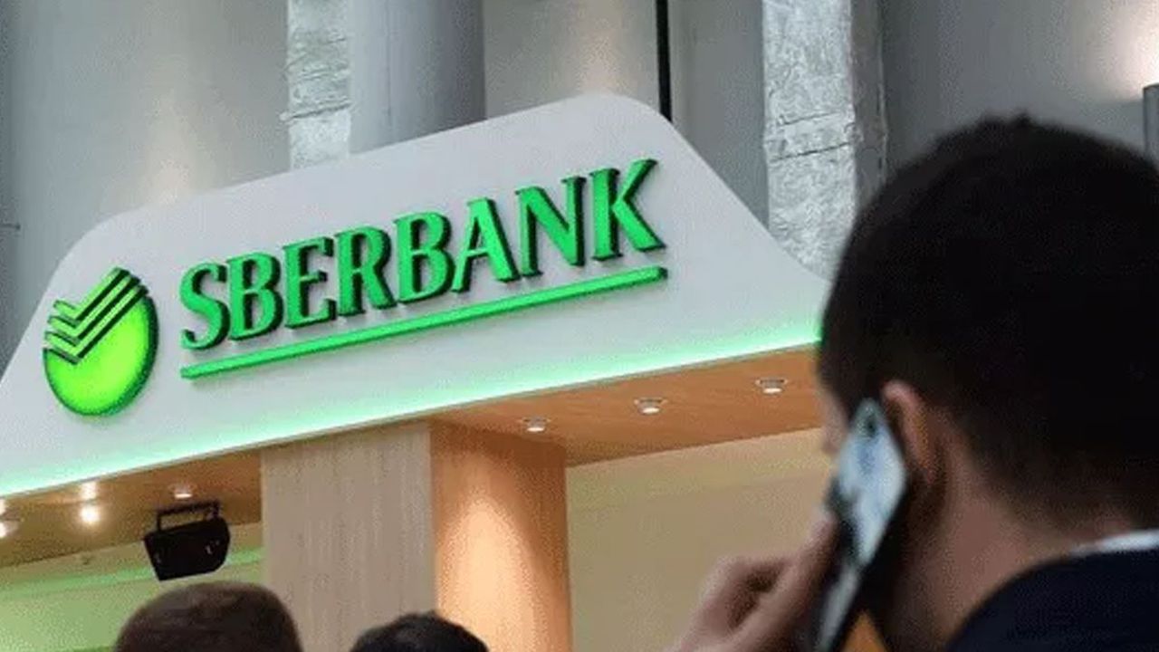 Sberbank "rupi mevduatı" hesabı sunmaya başladı