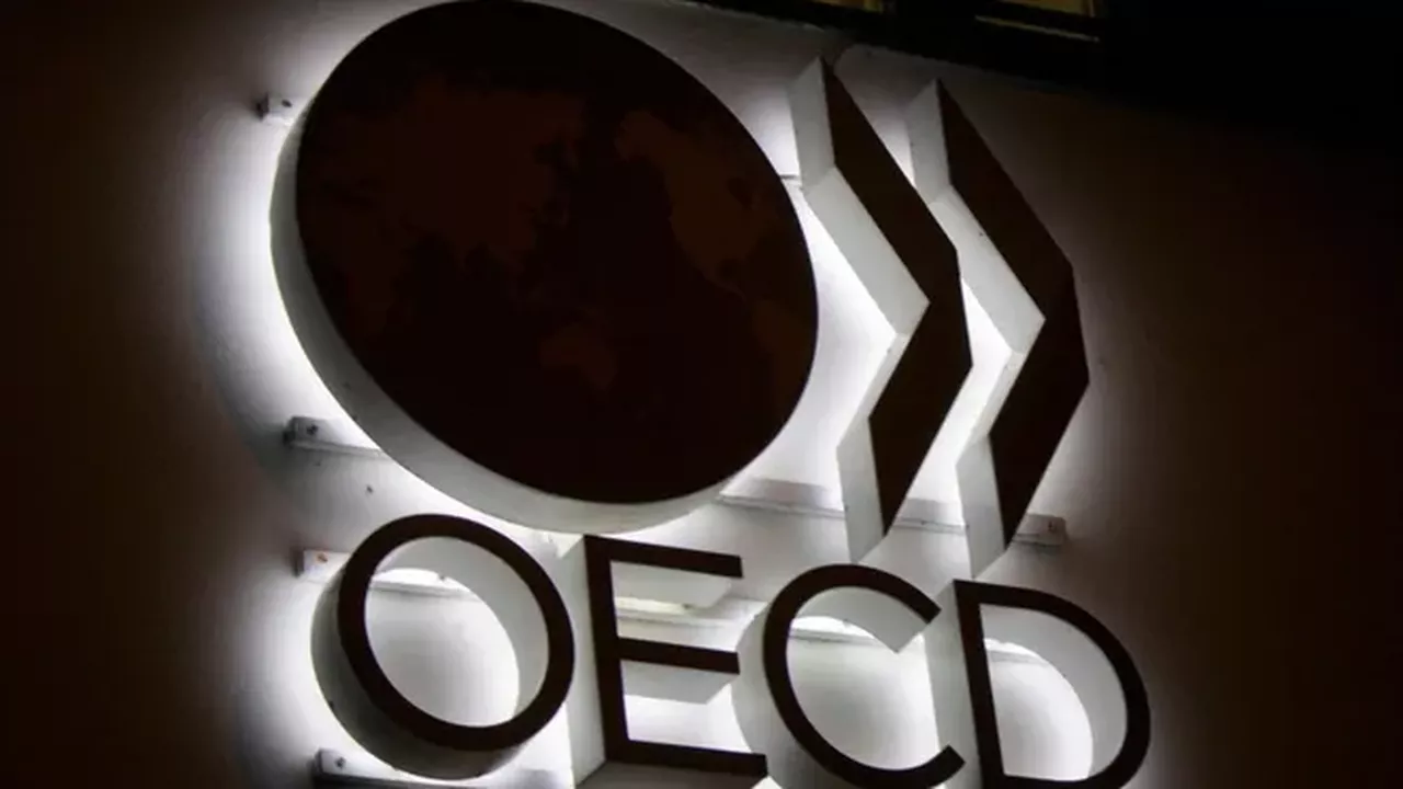 OECD 2021 küresel büyüme tahminini yükseltti