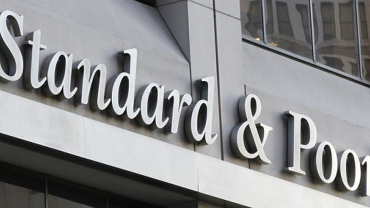 S&P, Rusya ve Ukrayna'nın kredi notunu düşürdü