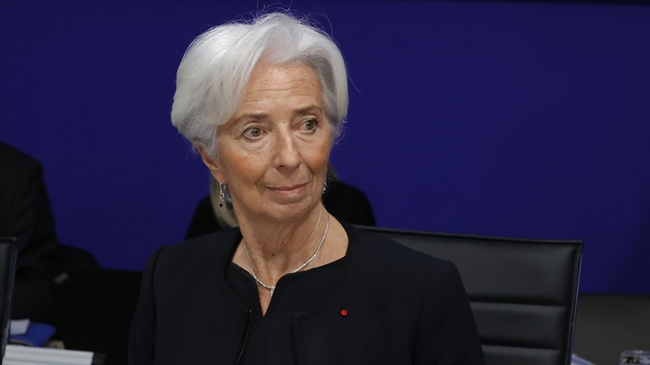 Lagarde'den yüksek enflasyon ve düşük büyüme açıklaması