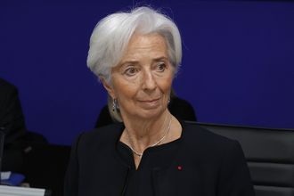 Lagarde'den yüksek enflasyon ve düşük büyüme açıklaması