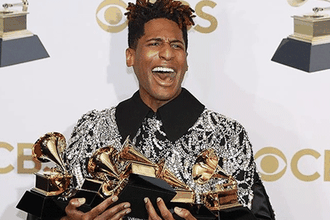 Grammy ödülleri dağıtıldı: Jon Batiste geceye damga vurdu