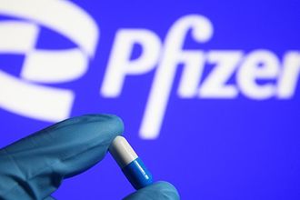 AB, Pfizer'in COVID-19 ilacını onayladı