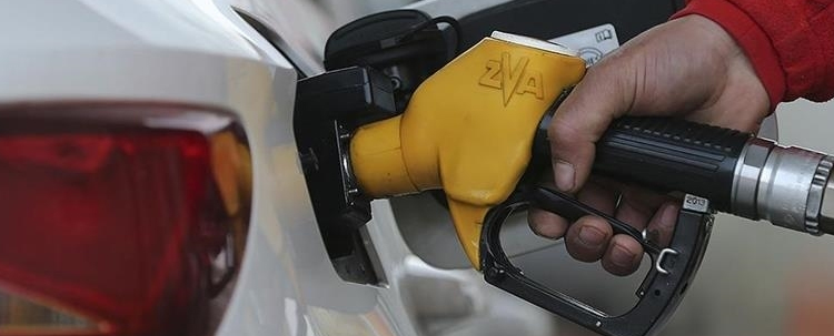 Benzine 53, motorine 1 lira 33 kuruş zam