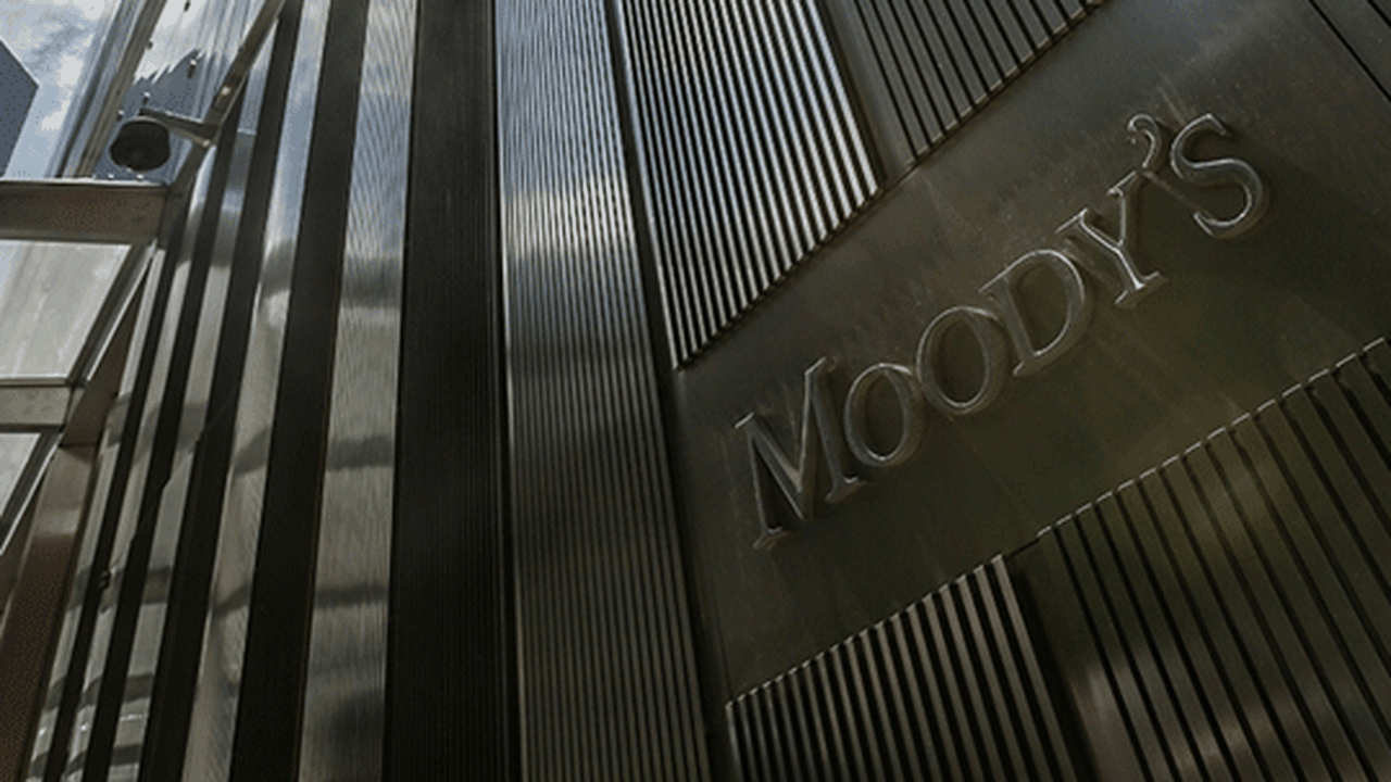 Moody's Rusya'nın kredi notunu bir kez daha düşürdü