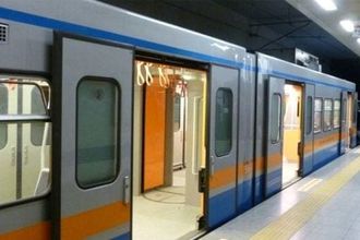 İstanbul'da kar yağışı beklentisiyle metro seferleri uzatıldı