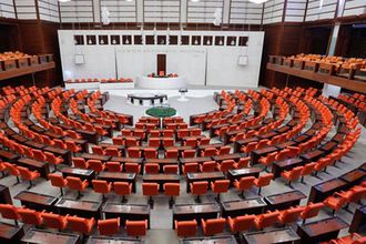 Ekonomiye ilişkin düzenlemeler içeren kanun teklifi yasalaştı