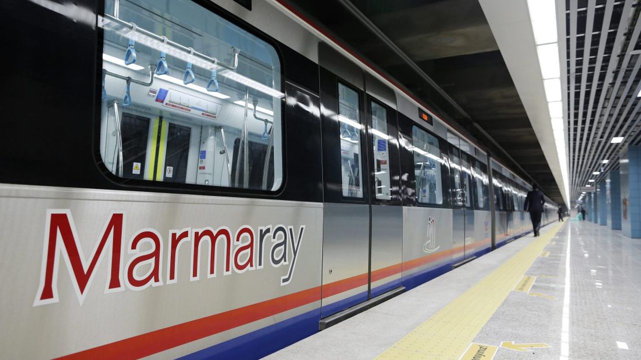 İstanbul'da Marmaray sefer saatleri uzatıldı