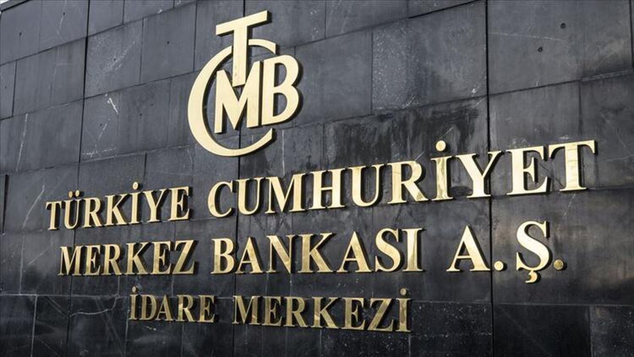 Kritik toplantı başladı! İşte Merkez Bankası'ndan ilk mesajlar...