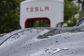 Tesla, direksiyonu Hindistan'a kırdı