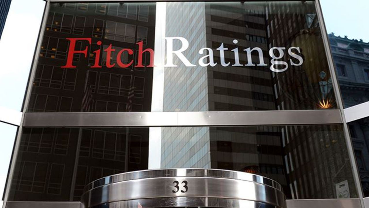 Fitch, Evergrande'nin notunu düşürdü