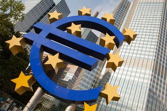 Euro Bölgesi'nde yıllık enflasyon yüzde 2,2'ye çıktı